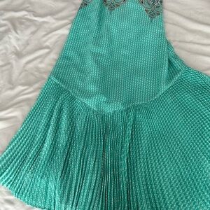 Maeve Green Sleeveless V-Neck Maxi Dress